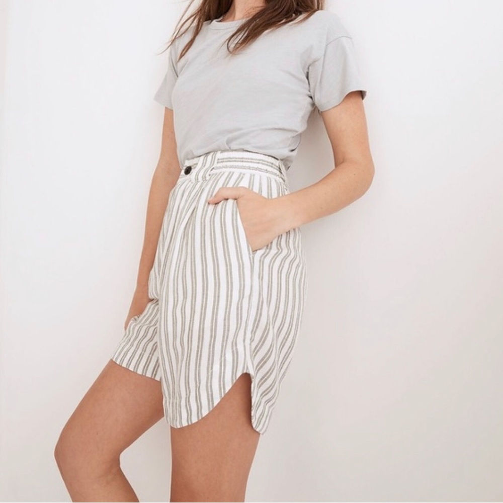Madewell Striped High-Rise Linen Blend Shorts in White and Tan